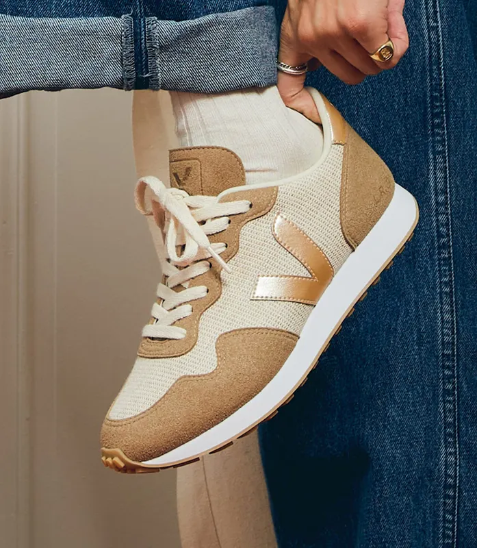 VEJA with logopatch – Beige (RR1603734)