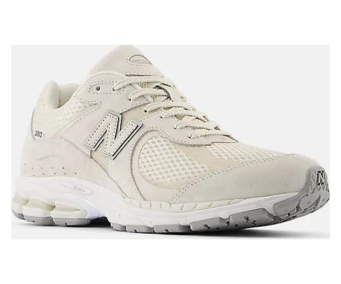 new-balance-2002r M2002WC