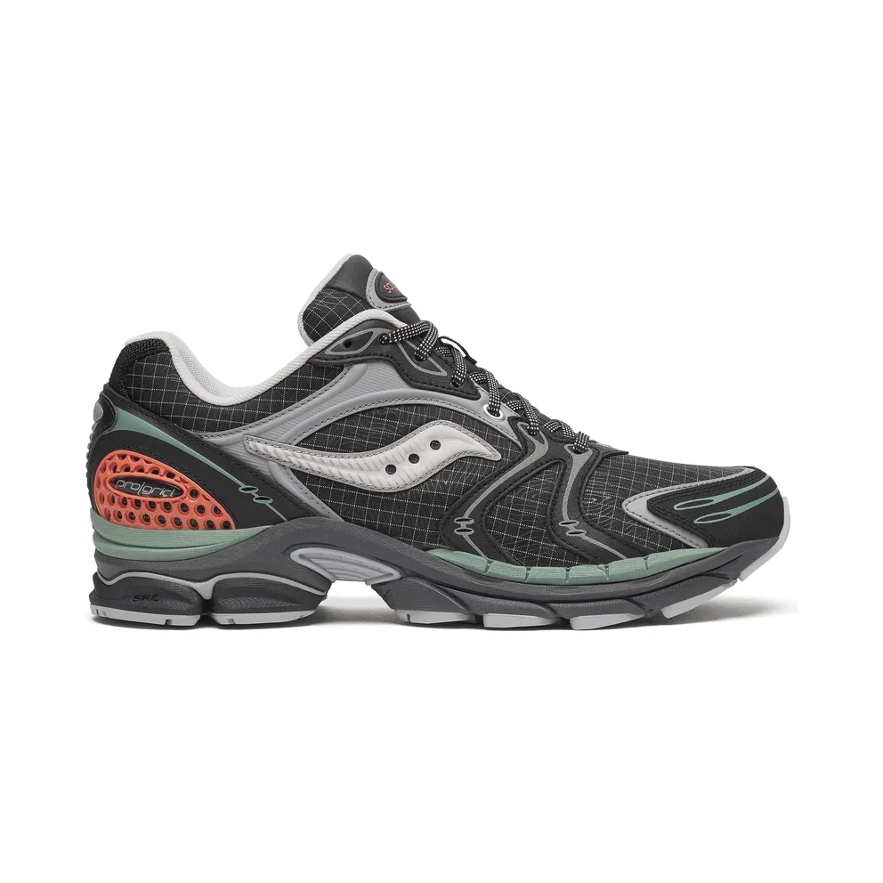 SAUCONY ProGrid Triumph 4 “Shadow / Silver” (S70937-1)