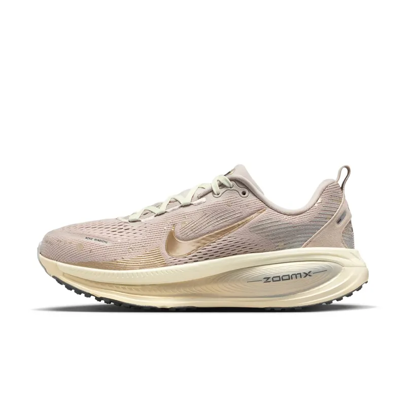 Nike Vomero 18 SE Cream Coconut Milk Metalic Gold Grain (IF4463-200)