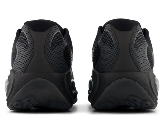 new-balance-sneaker MACR13XO