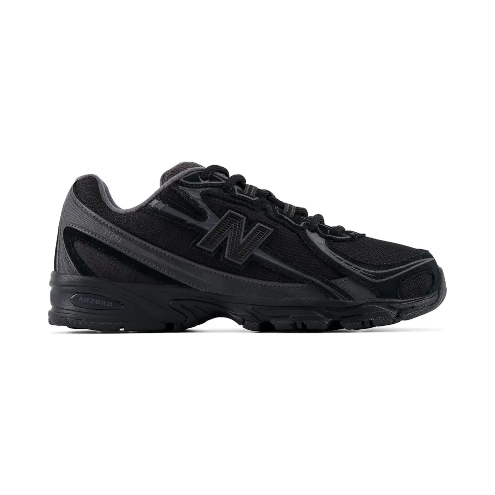 New Balance 740 Black