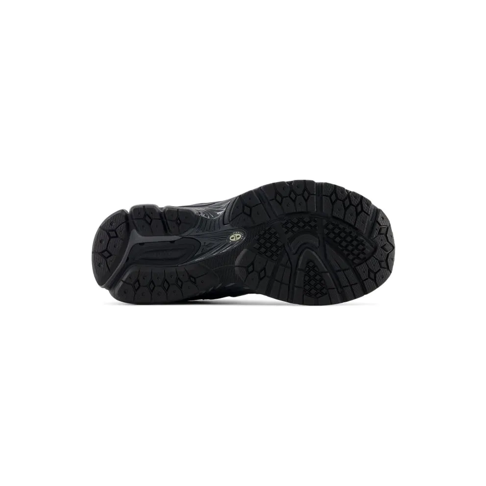 New Balance 2002R GS “Cordura Pack – Phantom Black” (GC2002PJ)
