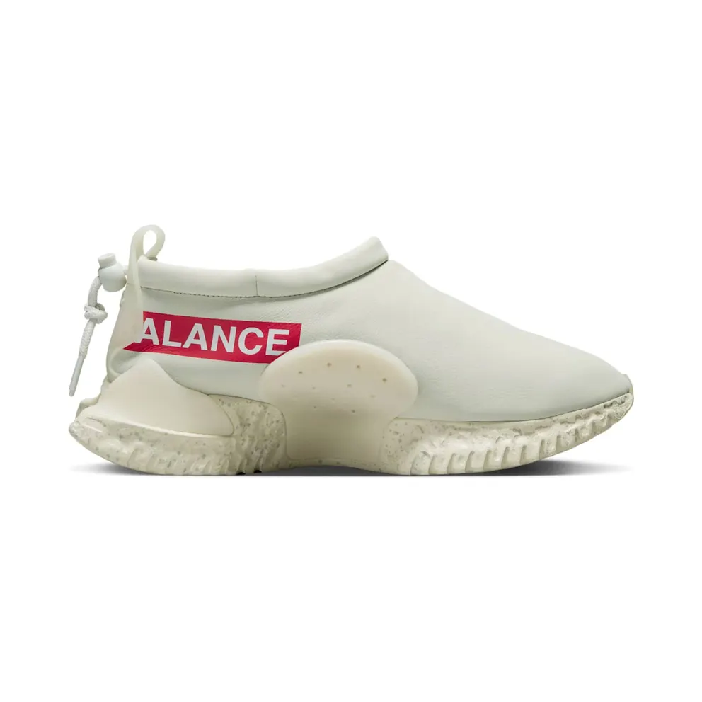 Nike Moc Flow SP “Undercover – Light Bone” (DV5593-001)