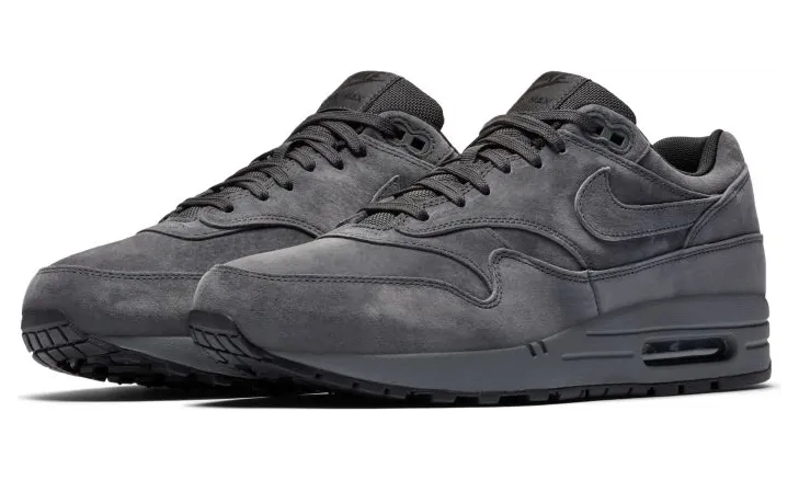 nike-air-max 875844-010