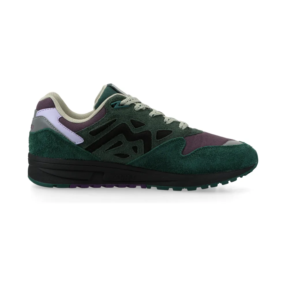 Karhu Legacy 96 “Mystic Forest” (rain forest / plum perfect) – F806072