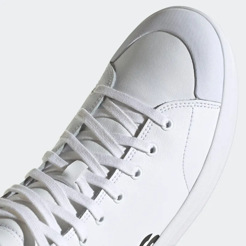 adidas-bravada H00646