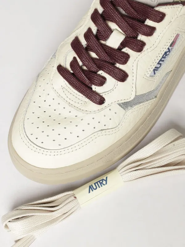 Autry Medalist Low Bicolor Leather Sneakers with Perforated Toe Burgundy (AULWNE19) (3)