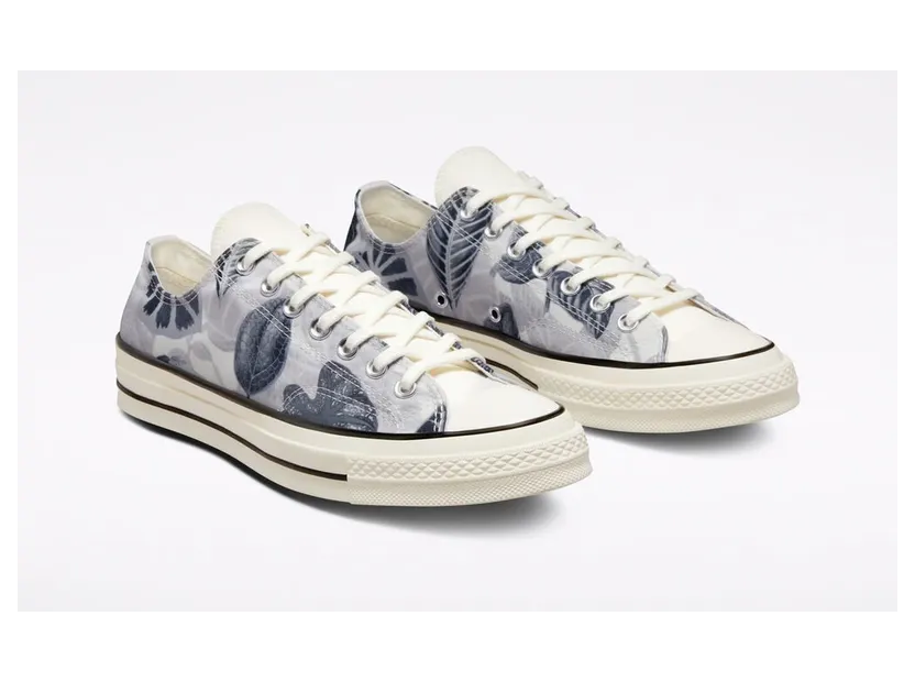 converse-chuck-taylor-all-star A00483C