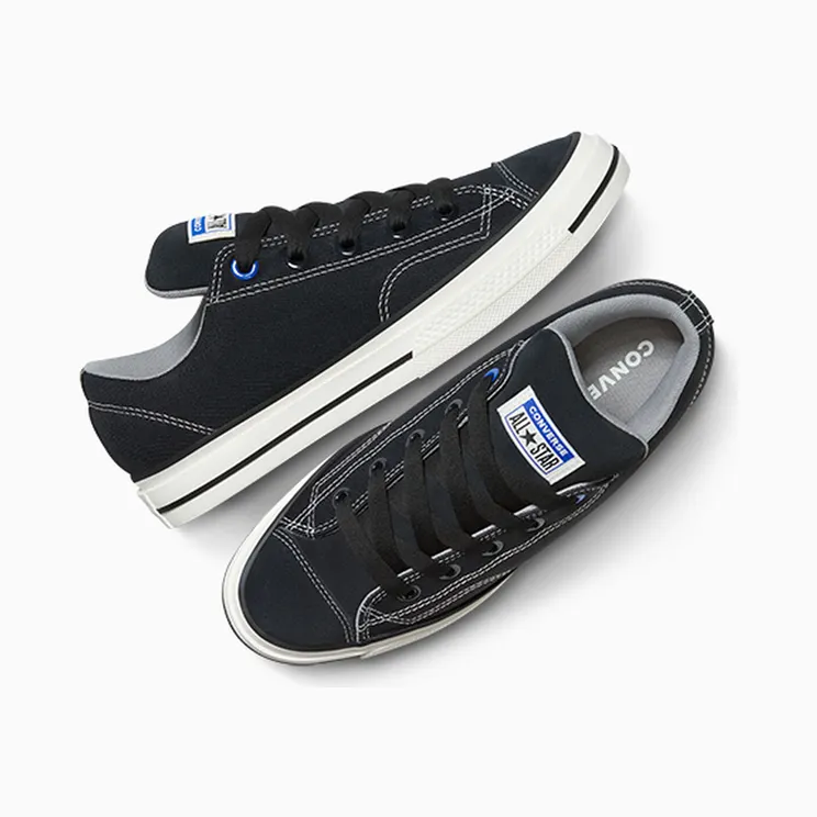 converse-sneaker A13876C