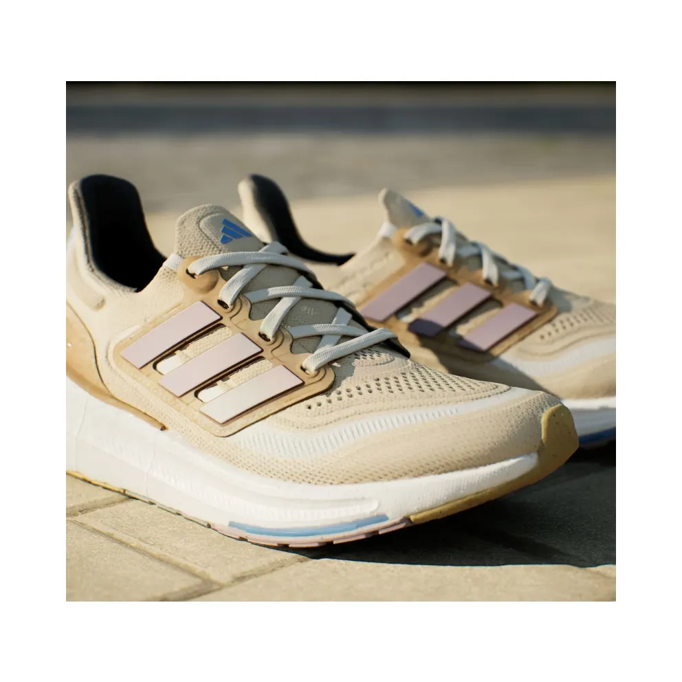 adidas Ultra Boost Light Crystal Sand Preloved Fig Blue Burst (IE5834)