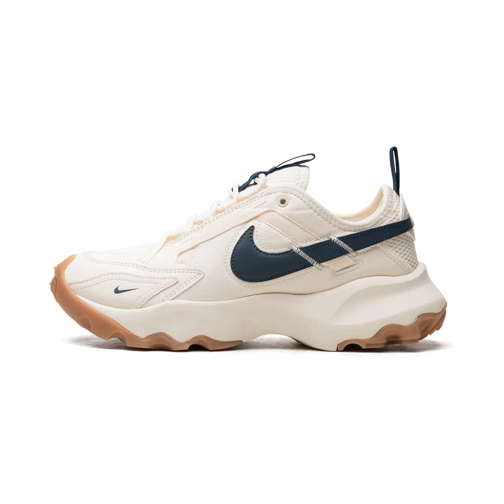 Nike TC 7900 “Pale Ivory Armory Navy” (DD9682-103)
