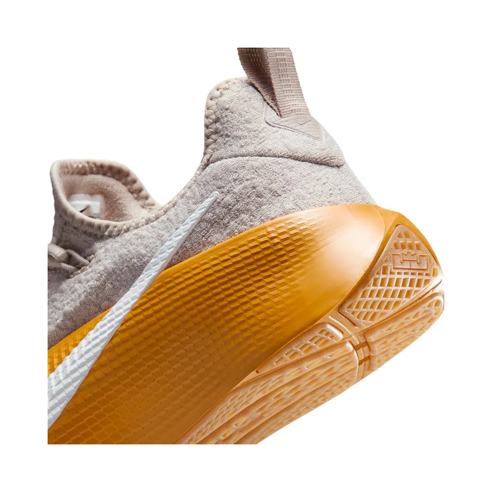 Nike LeBron Cream Ii/Gold Leaf/White (FJ6151-202)