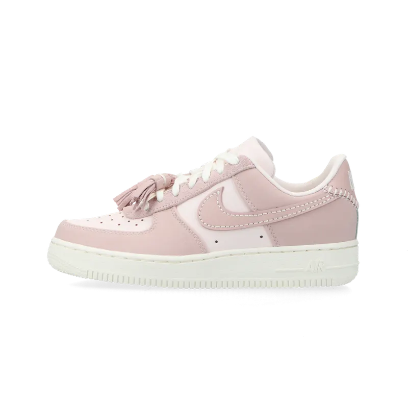 Nike Air Force 1 ’07 (pink oxford / sail) – IB4654-661
