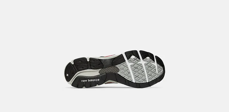 New Balance 920 MiUK 40th Anniversary White Grey Red (M920UKF)
