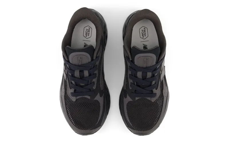 New Balance Fresh Foam Arishi Black / Black Cement / Black Cement (WARIS-TX4)