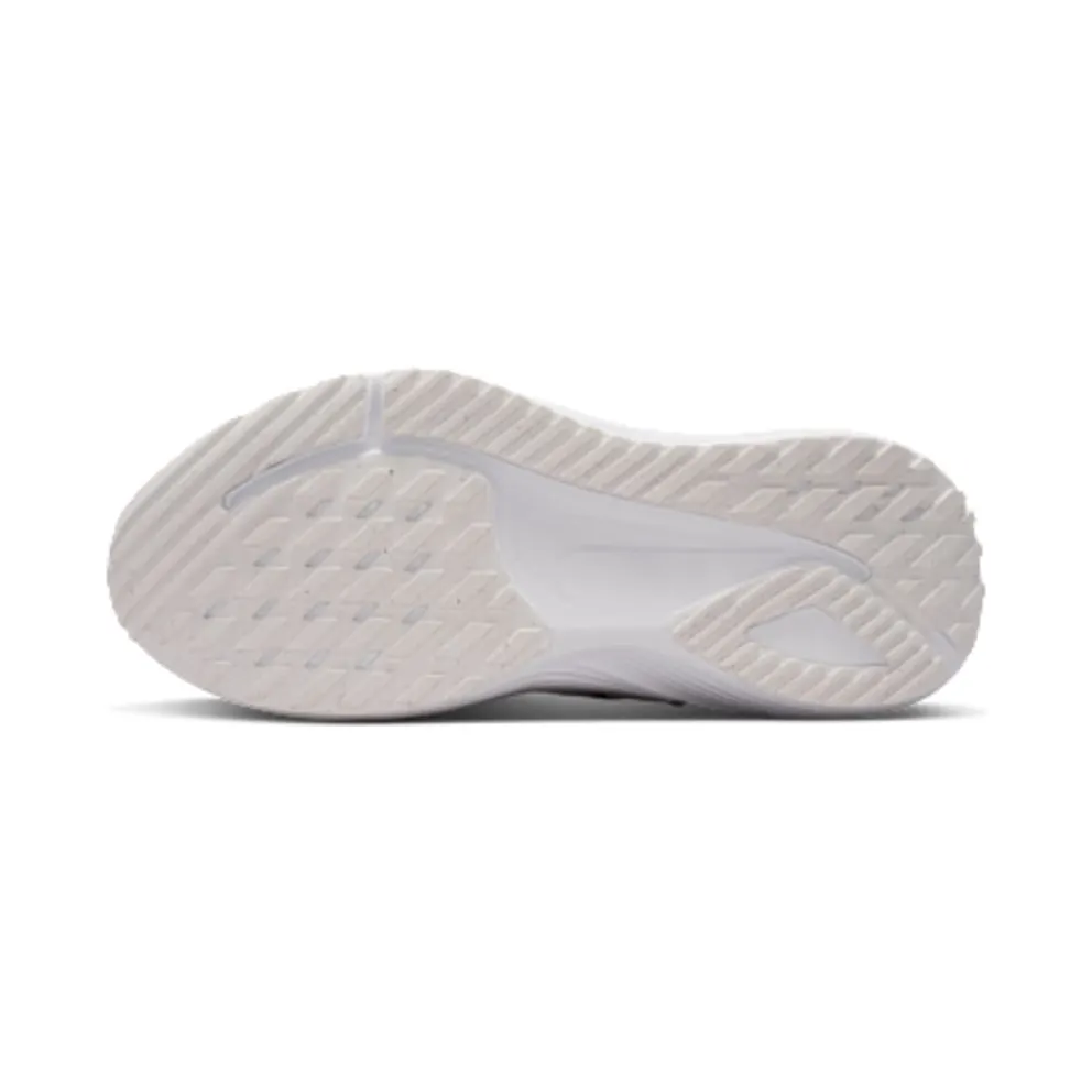 Nike Quest 7 Road “Summit White / White / Metallic Silver / Black” (IM9291-101)