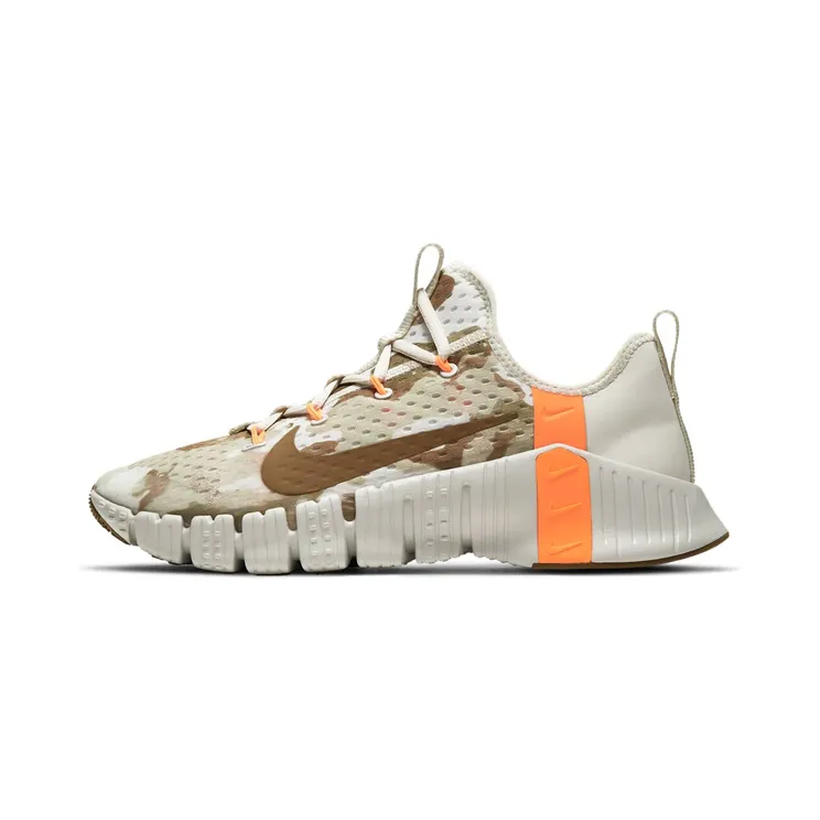 Nike Free Metcon 3 Yukon Brown Camo “Light Bone / Total Orange / Yukon Brown” (CJ0861-028)