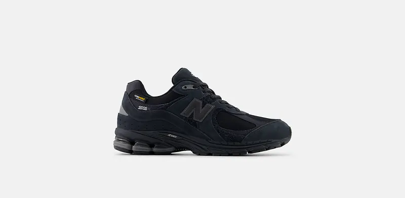 New Balance 2002R “Cordura – Phantom Black” (M2002RPJ)
