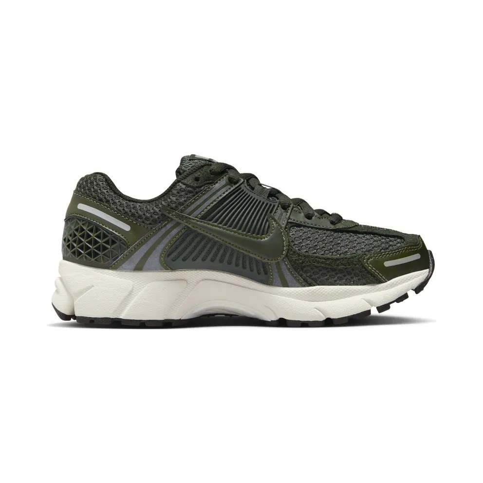 Nike Zoom Vomero 5 Cargo Khaki/Sail/Metallic Silver/Sequoia (FQ8898-325)