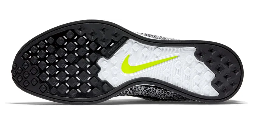 nike-flyknit-racer 526628-101