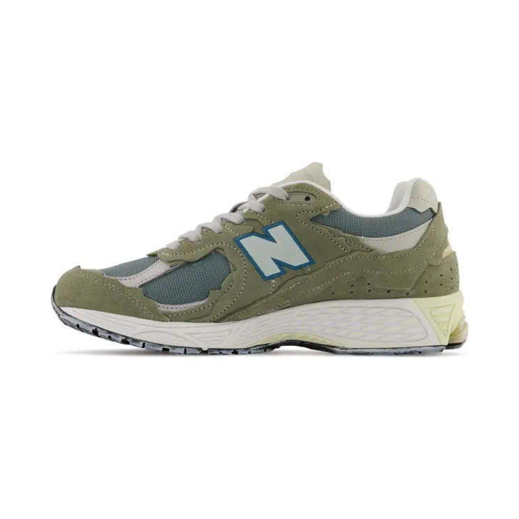 new-balance-2002r M2002RDD