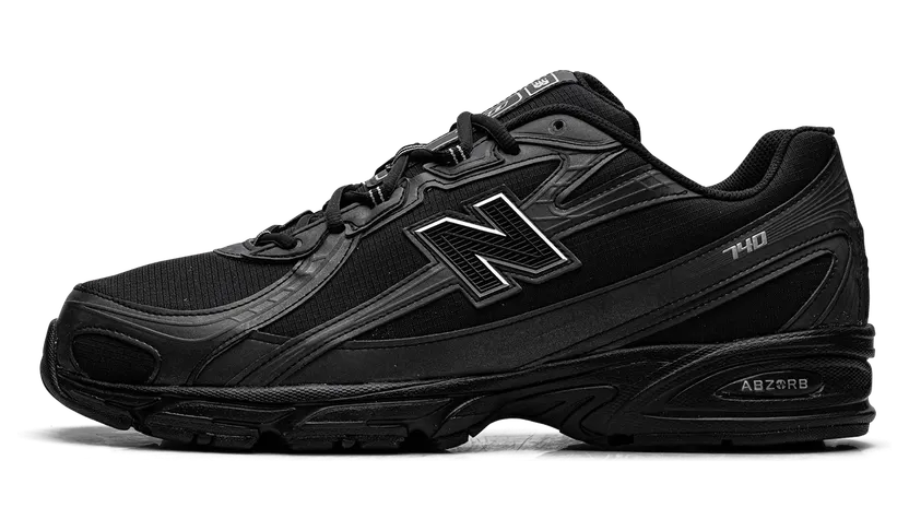 New Balance 740 “Black with Silver Metallic”: zwart met scherpte