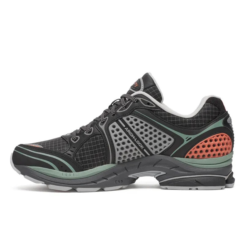 SAUCONY ProGrid Triumph 4 “Shadow / Silver” (S70937-1)