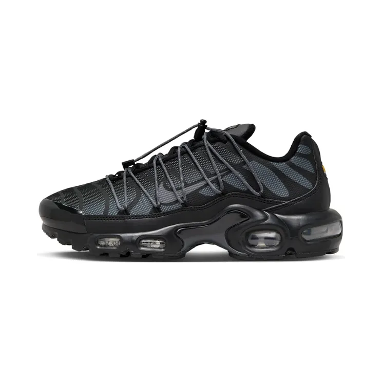Nike Air Max Plus Utility “Black / Salsa Red / Metallic Platinum / Dark Grey” (FZ2770-001)