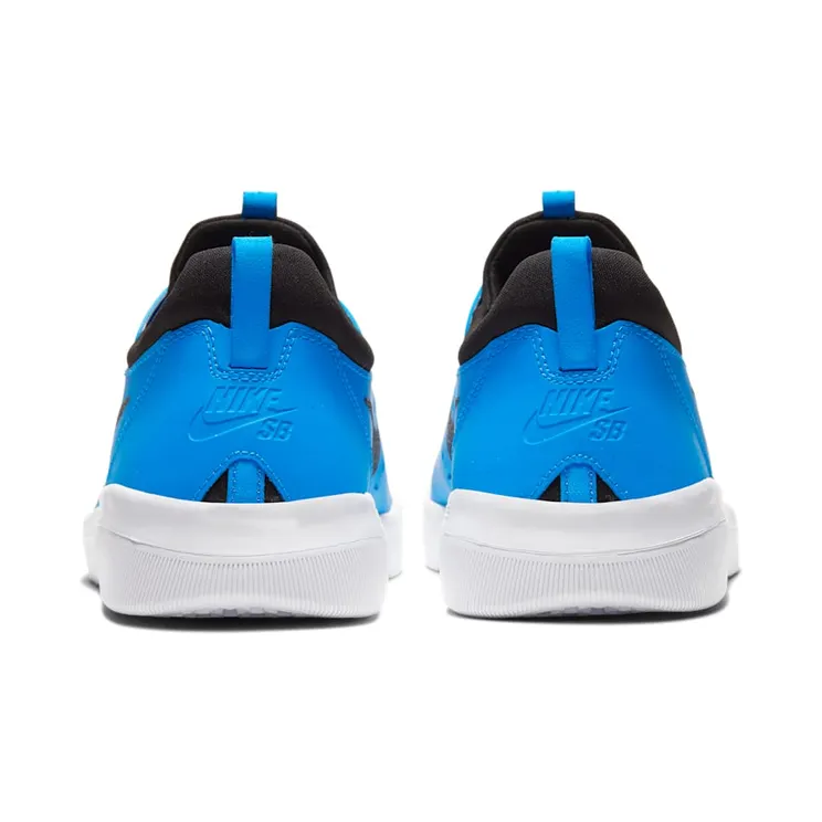 nike-free AA4272-402