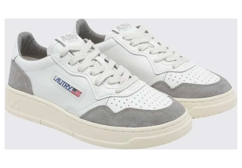 Autry Medalist Low Bicolor Leather Sneakers with Perforated Toe Ivory (AULWFT15)