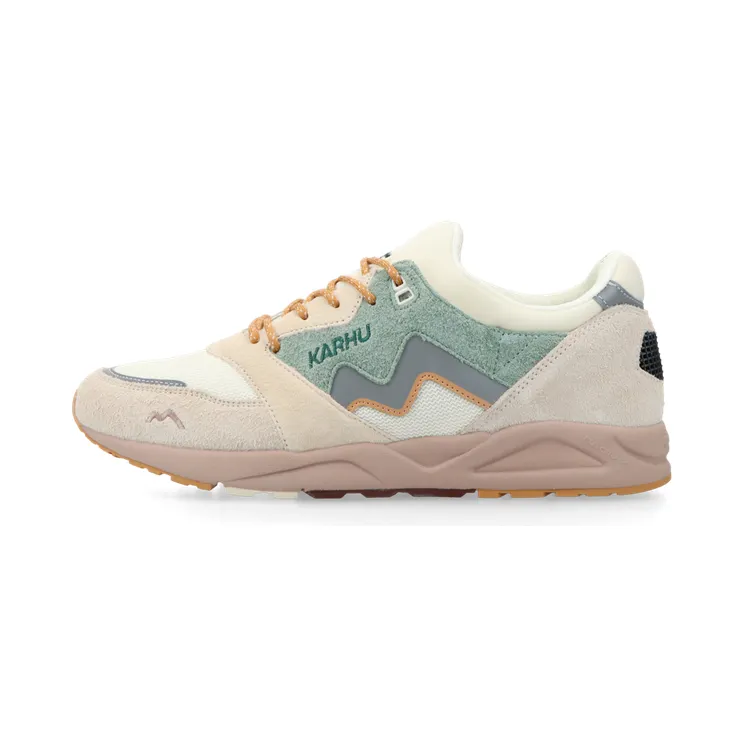 Karhu x MÖLKKY Aria 95 (turtledove / iceberg green) – F803128