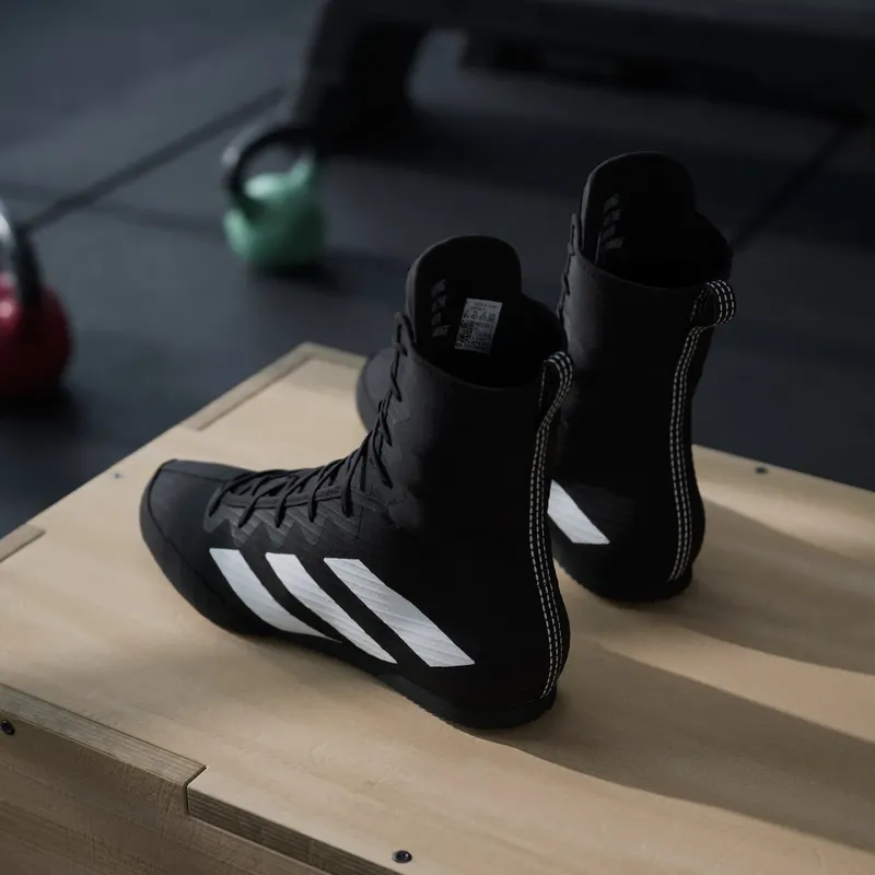 Adidas Box Hog 4 Core Black / Cloud White / Core Black (JS4684)