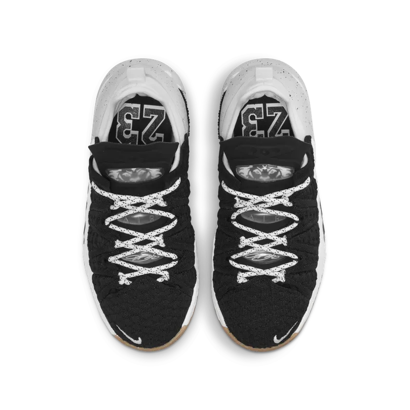 LeBron 18 voor kids Black (CW2760-007)