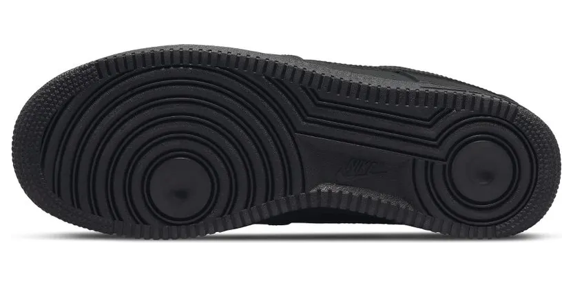 Nike Air Force 1 ’07 “Triple Black”: das schwarze Arbeitspferd (2)