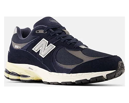 new-balance-2002r M2002RCA