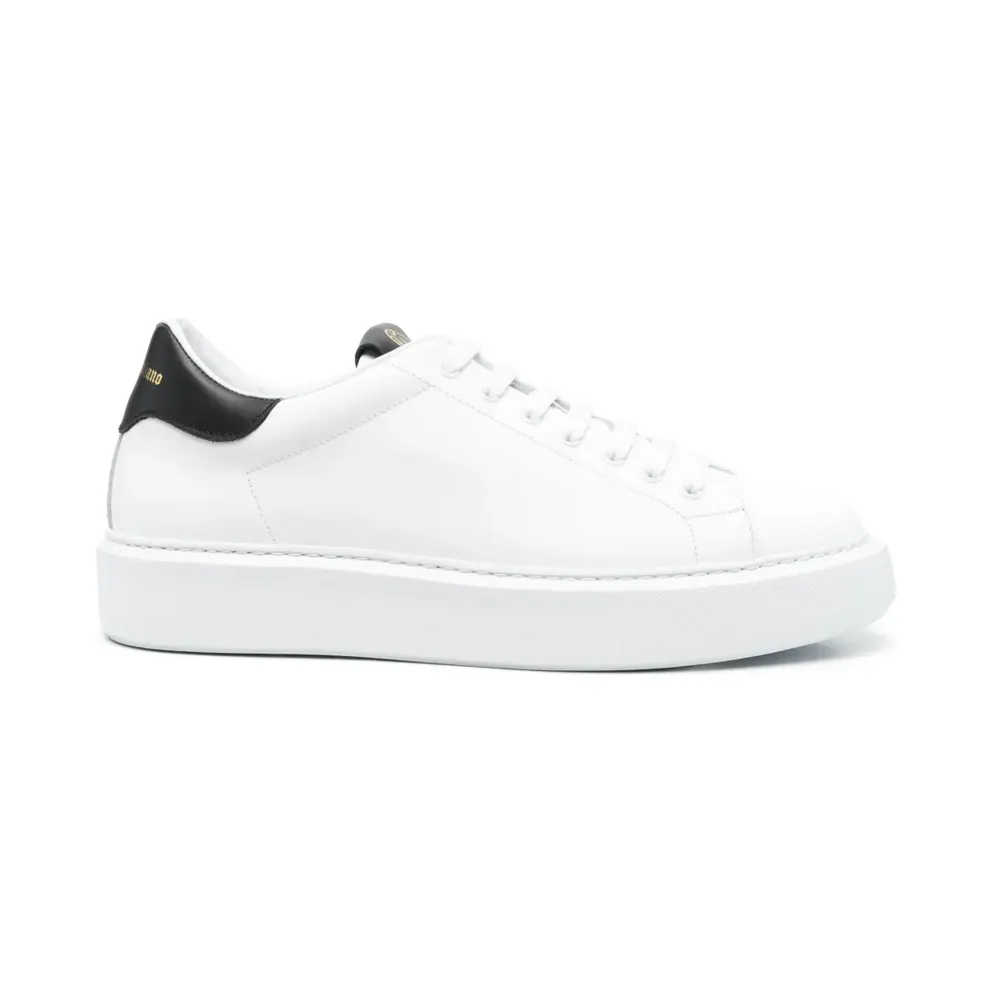 Giuliano Galiano with contrasterend detail – White (FIRE4NAPPA)