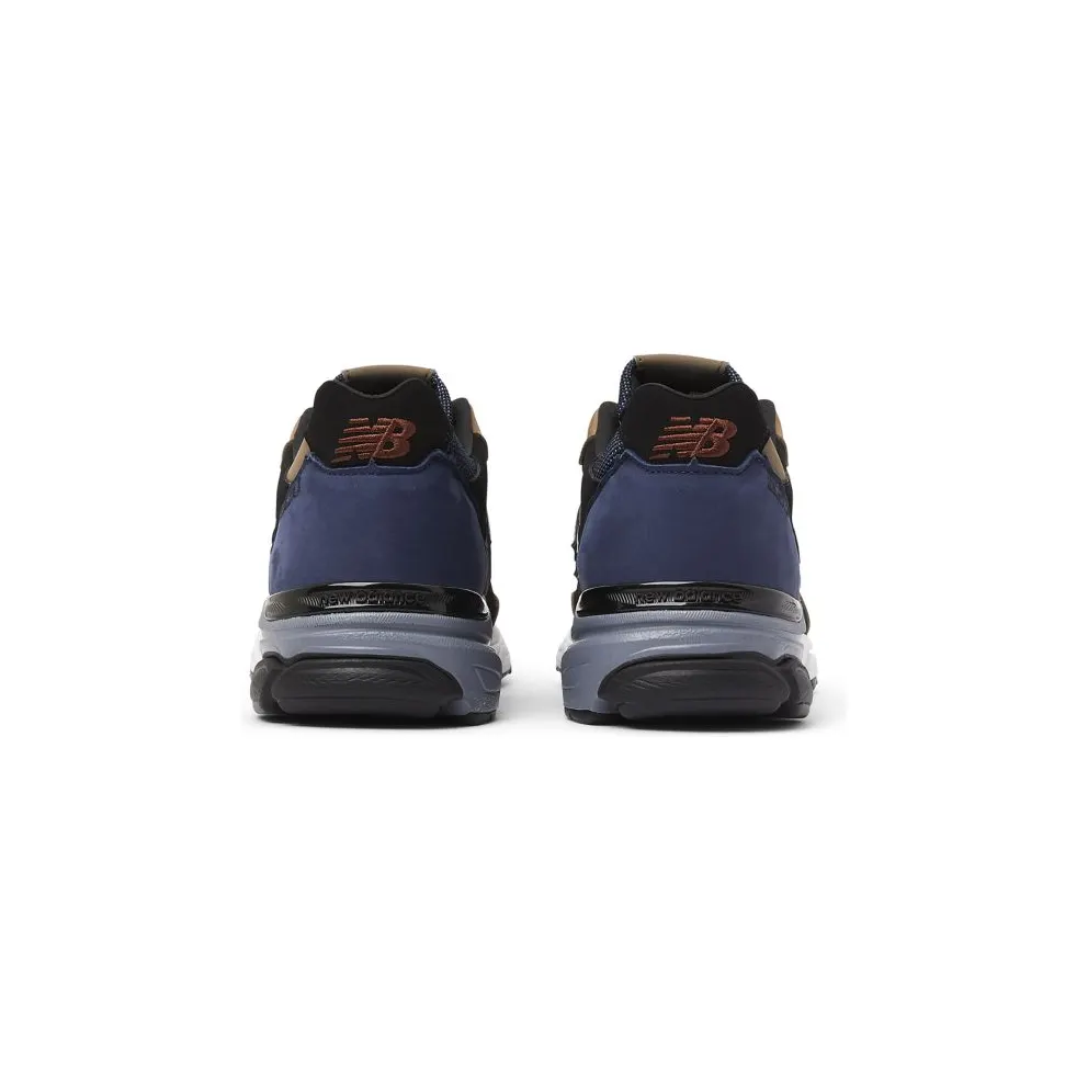 New Balance 920 MiUK Navy Beige Black (M920INV)