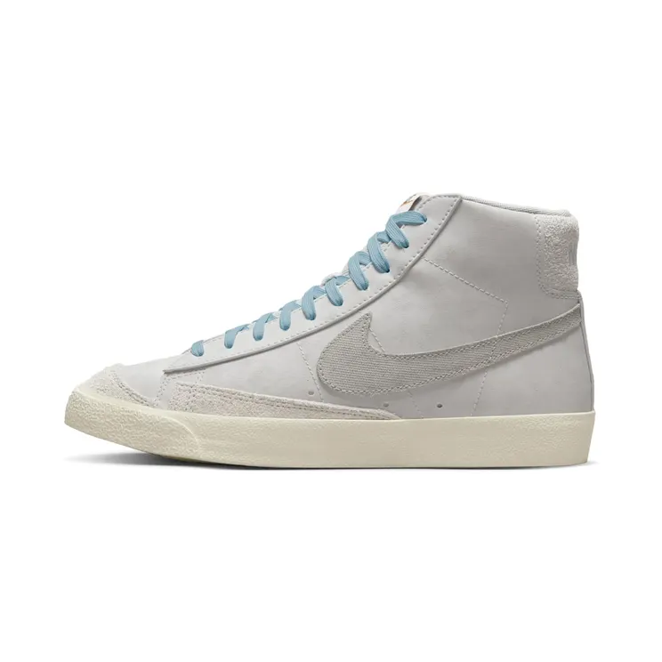 Nike Blazer Mid ’77 PRM “Grey Fog / Alpha Orange / Light Smoke Grey” (DO9787-001)