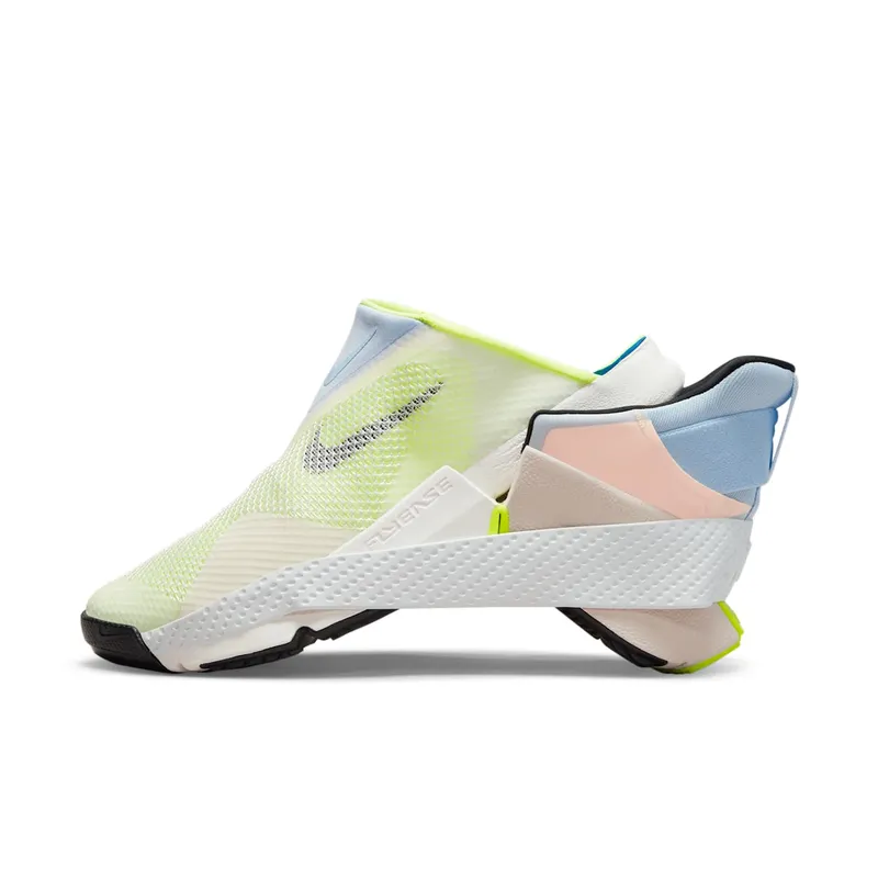 Nike Go FlyEase “White/Celestine Blue/Summit White/Black” (DR5540-100)
