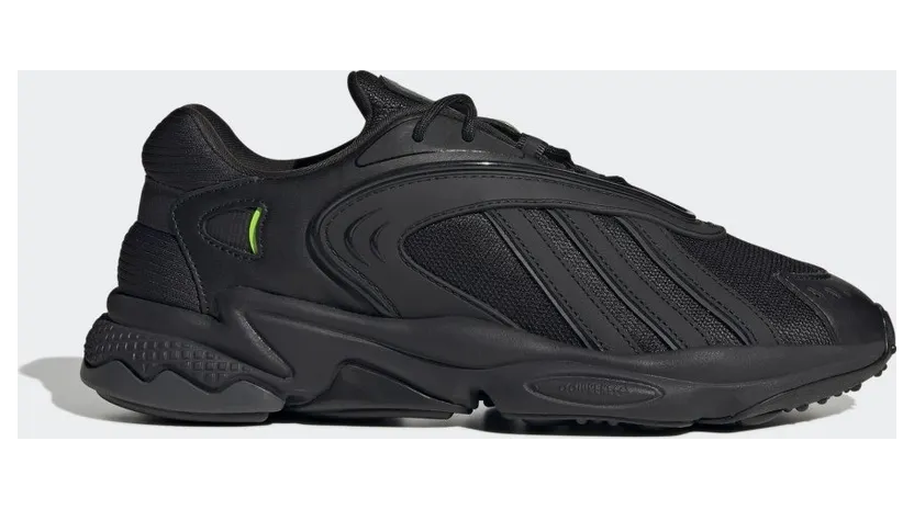 adidas Oztral Schuh Core Black / Core Black / Solar Green (HP6565)