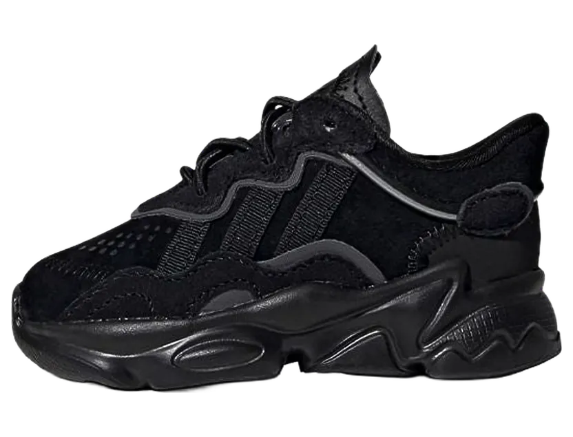 adidas OZWEEGO Schuh Core Black / Core Black / Night Metallic (EF6300)
