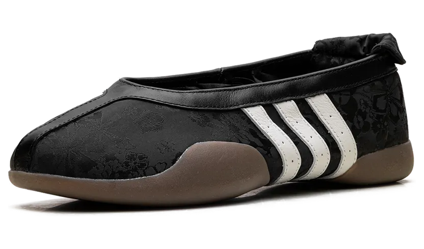 adidas Taekwondo Mei × Liberty London “Core Black”: Blumen im Schatten (3)