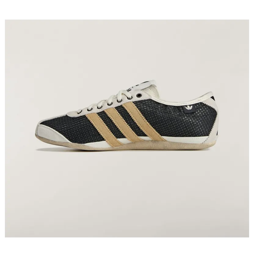adidas Tokyo “Black/Gold”: zurückhaltender Luxus für den Abend (5)