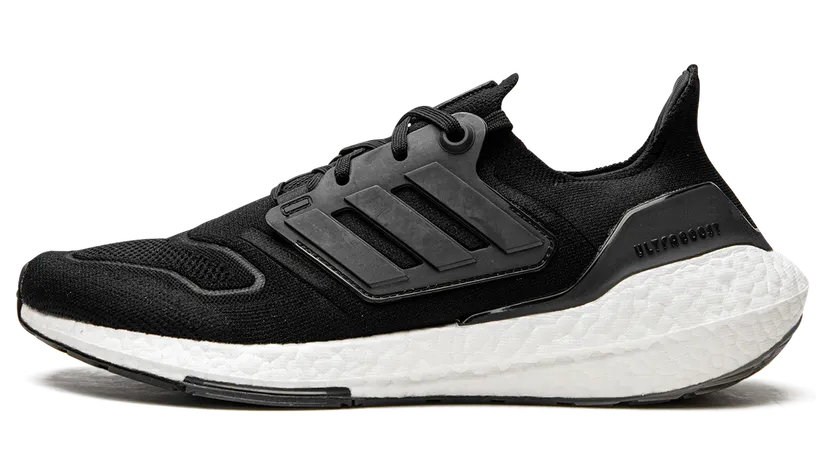 adidas Ultraboost 22 Laufschuh Core Black / Core Black / Cloud White (GX3062)