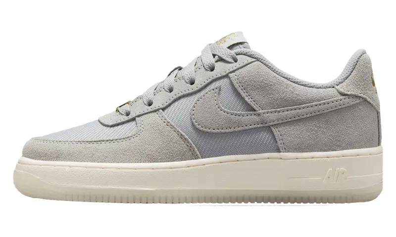 Nike Air Force 1 LV8 GS “Light Smoke Grey” (FZ1022-001)