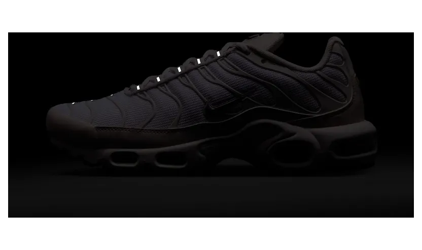 nike-air-max IO0657-100