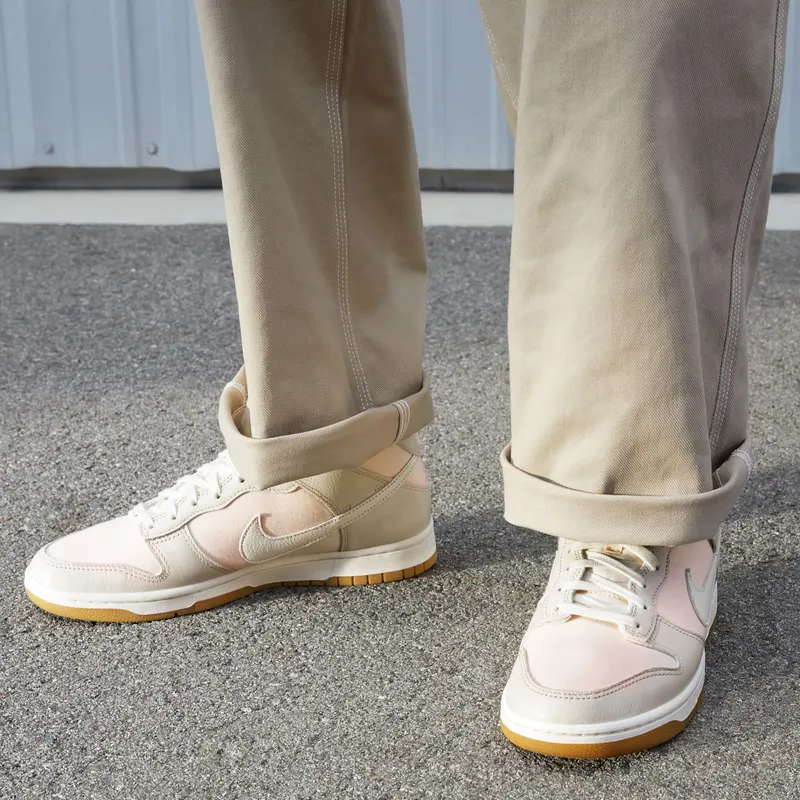 Nike Dunk Mid “Light Orewood Brown” (DZ2533-100)