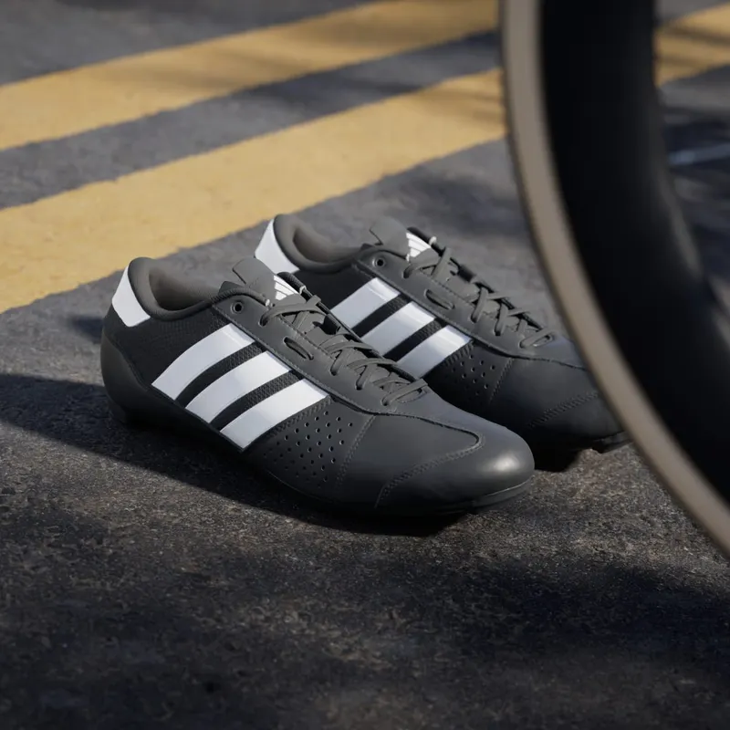 Adidas Heritage Road Cycling Shoes Core Black / Cloud White / Cloud White (IH5220)