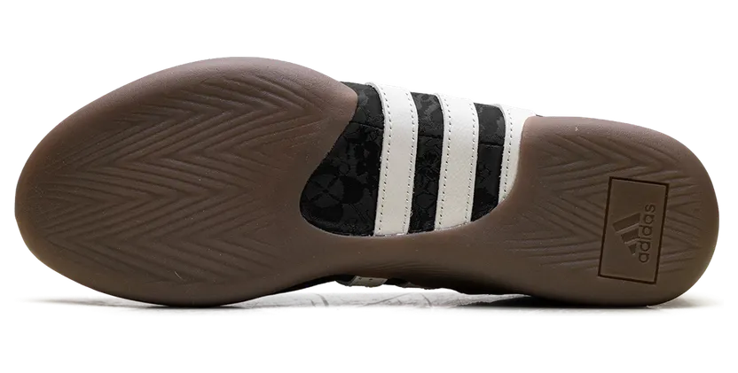 adidas Taekwondo Mei “Core Black”: plat profiel met een verborgen bloemenprint (4)
